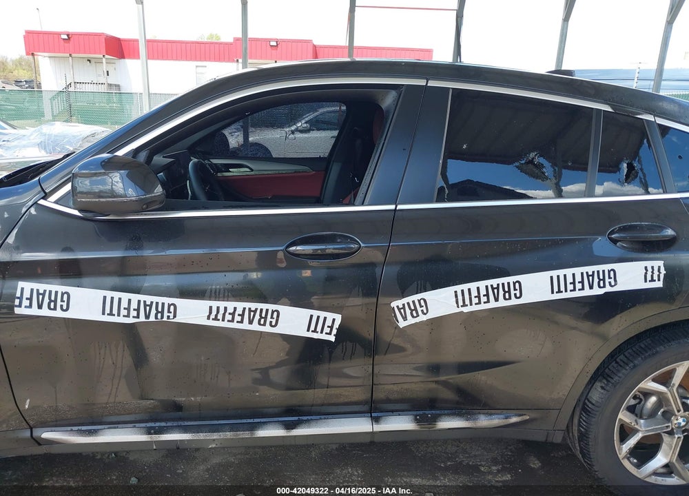 2024 BMW X4 VIN: 5UX33DT01R9W86807