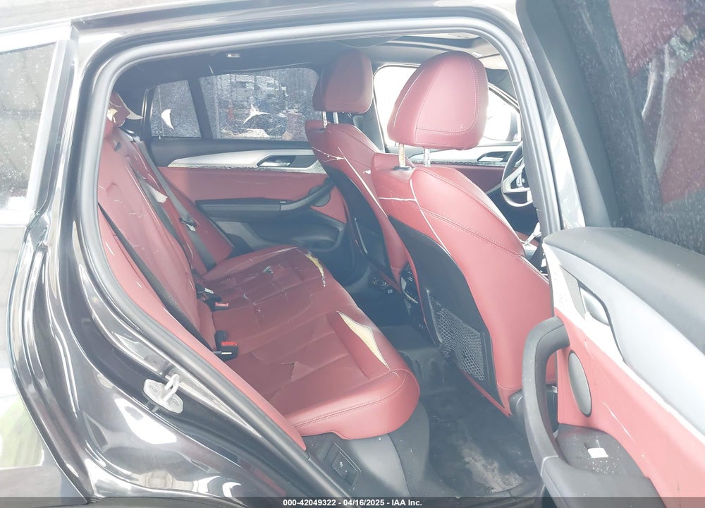 2024 BMW X4 VIN: 5UX33DT01R9W86807
