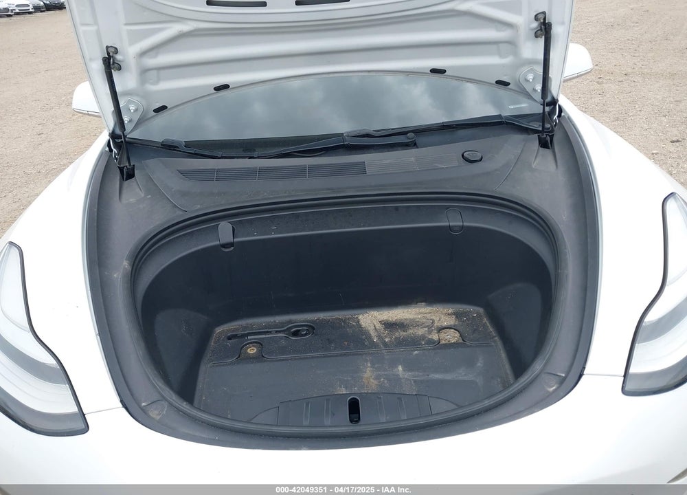 2019 TESLA MODEL 3 LONG RANGE/PERFORMANCE VIN: 5YJ3E1EB1KF388052