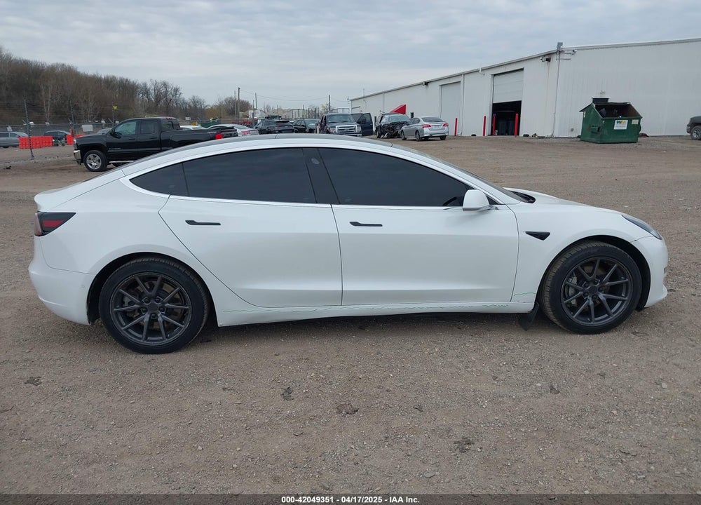2019 TESLA MODEL 3 LONG RANGE/PERFORMANCE VIN: 5YJ3E1EB1KF388052