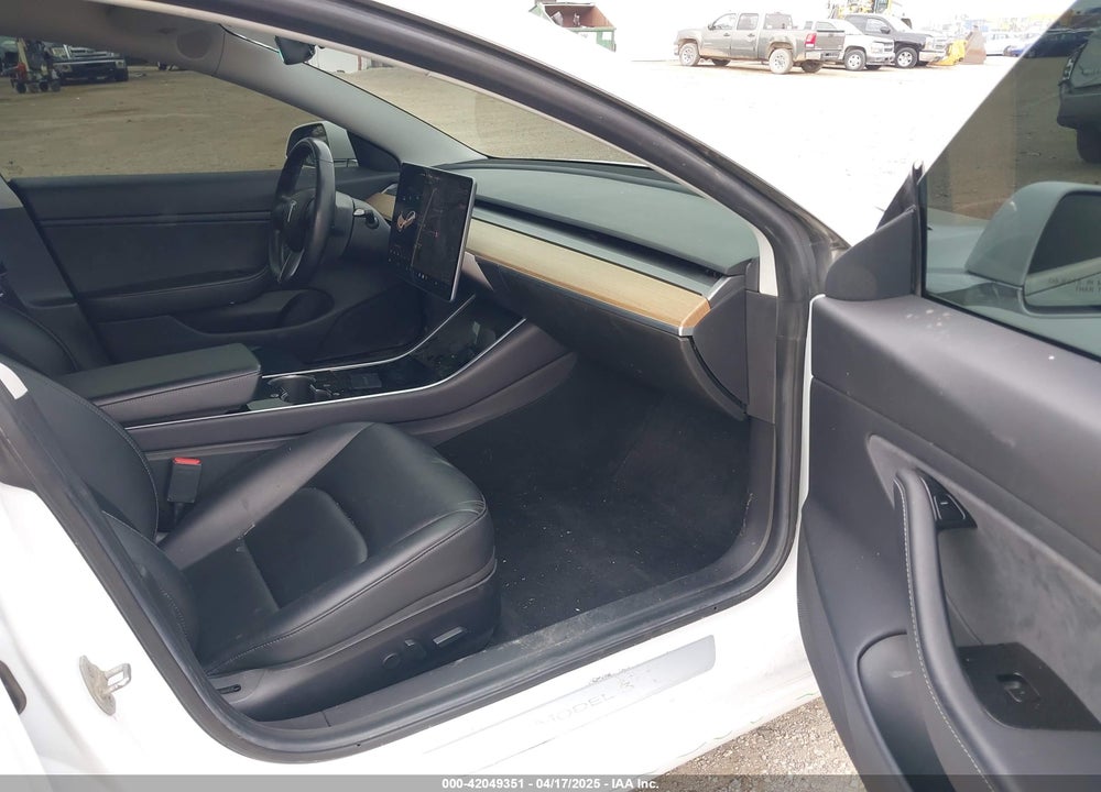 2019 TESLA MODEL 3 LONG RANGE/PERFORMANCE VIN: 5YJ3E1EB1KF388052