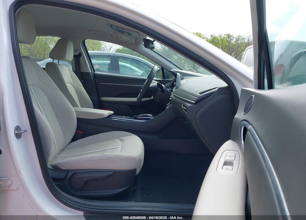 2023 HYUNDAI SONATA VIN: KMHL64JA3PA318592
