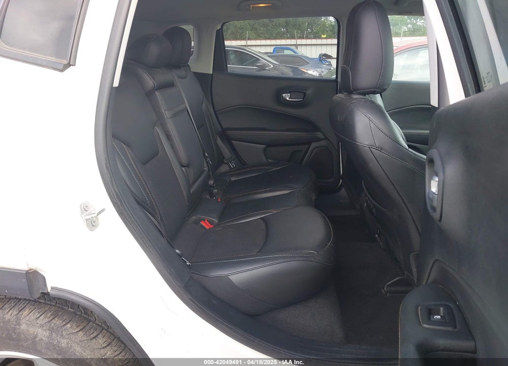 2019 JEEP COMPASS LATITUDE FWD VIN: 3C4NJCBB4KT616437