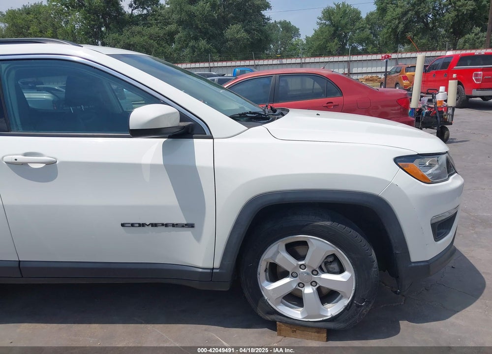2019 JEEP COMPASS LATITUDE FWD VIN: 3C4NJCBB4KT616437