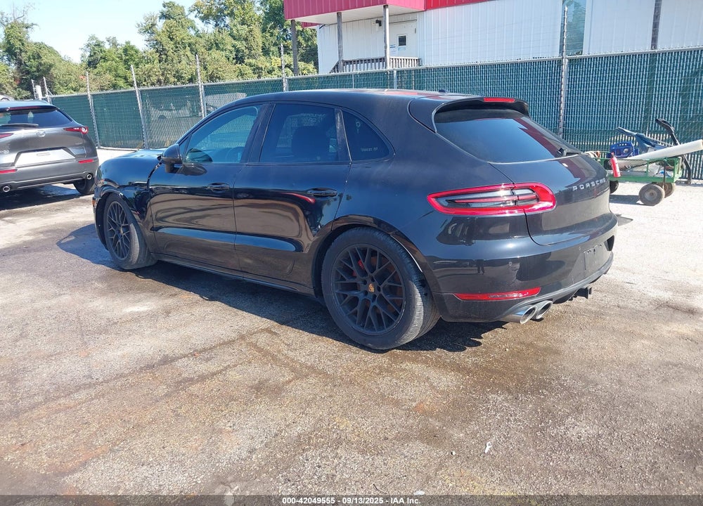 2017 PORSCHE MACAN TURBO W/PERFORMANCE PACKAGE VIN: WP1AF2A57HLB61530