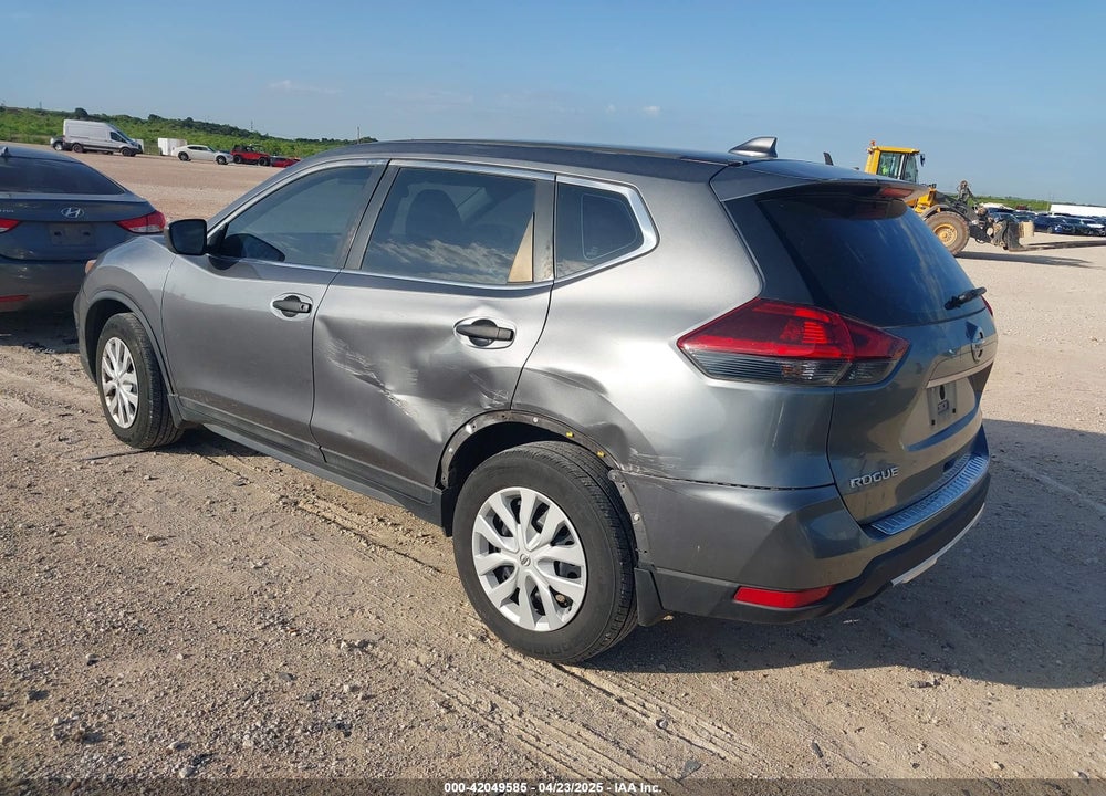 2018 NISSAN ROGUE VIN: 5N1AT2MT5JC711572