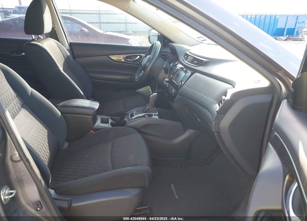 2018 NISSAN ROGUE VIN: 5N1AT2MT5JC711572