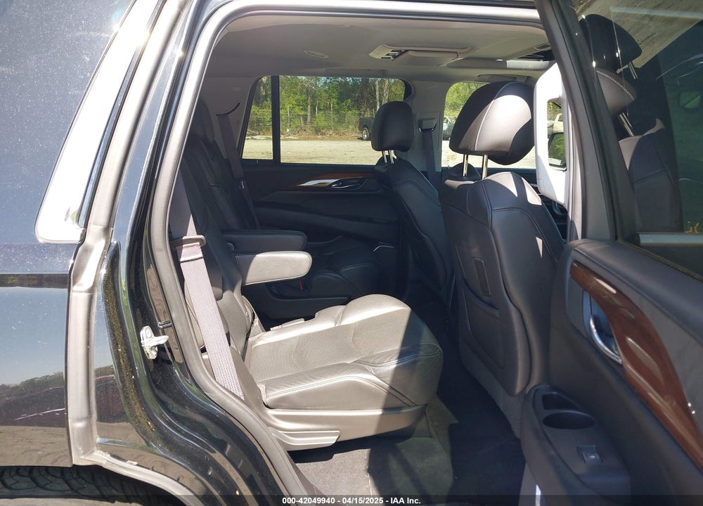 2016 CADILLAC ESCALADE VIN: 1GYS3BKJ3GR467513