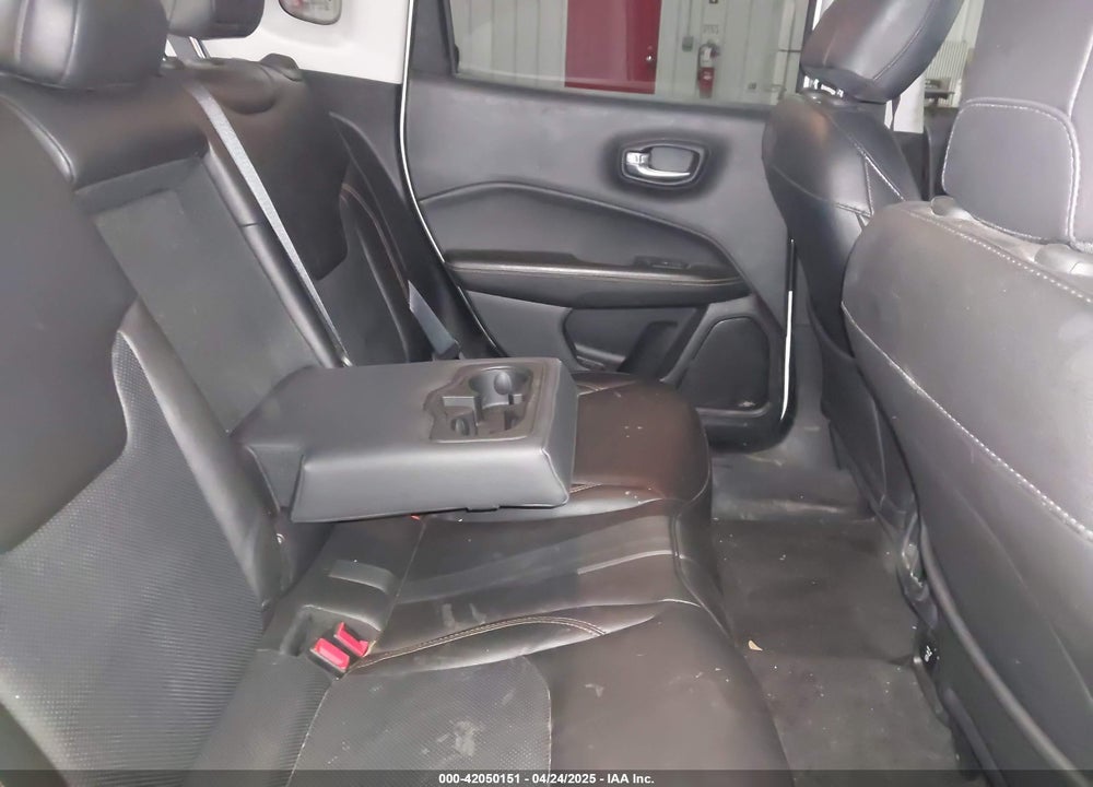 2018 JEEP COMPASS VIN: 3C4NJDCB1JT180200