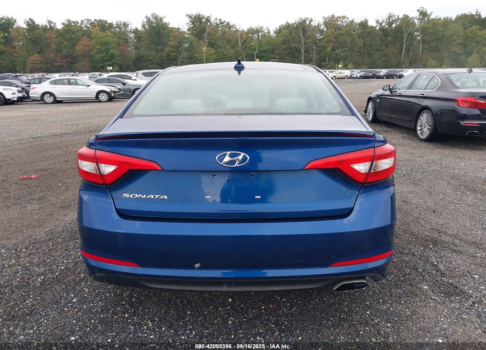 2015 HYUNDAI SONATA VIN: 5NPE24AF7FH041523