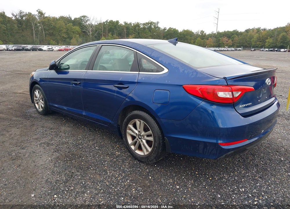 2015 HYUNDAI SONATA VIN: 5NPE24AF7FH041523