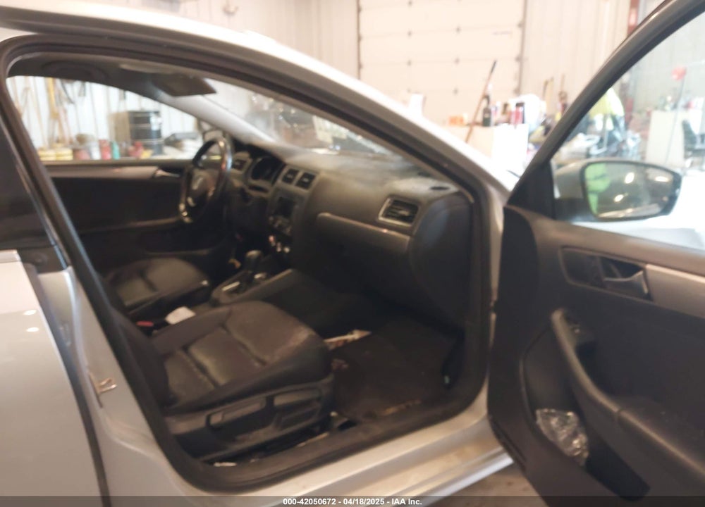 2015 VOLKSWAGEN JETTA VIN: 3VWD17AJXFM296596
