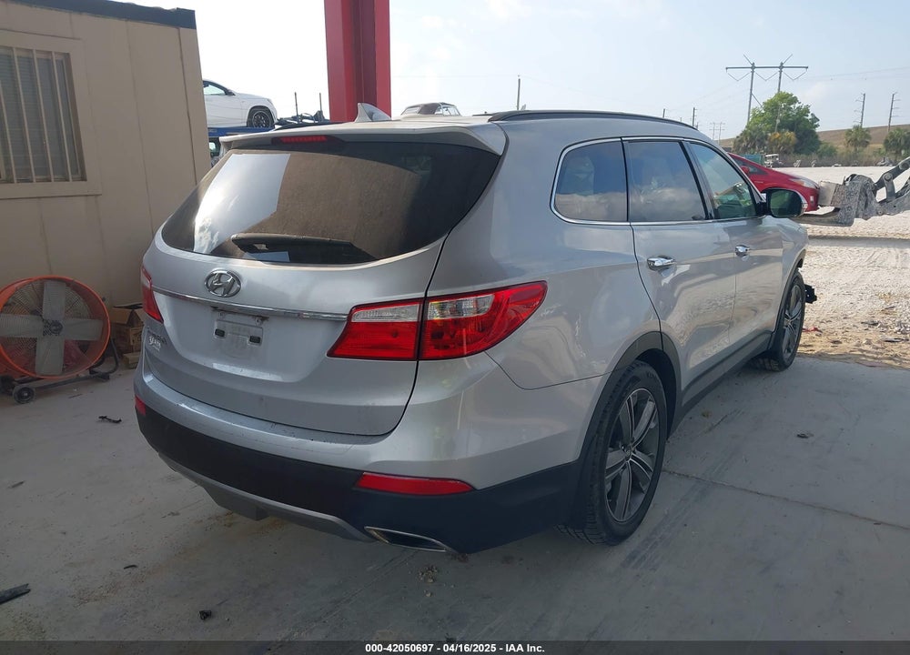 2016 HYUNDAI SANTA FE VIN: KM8SN4HF4GU155966