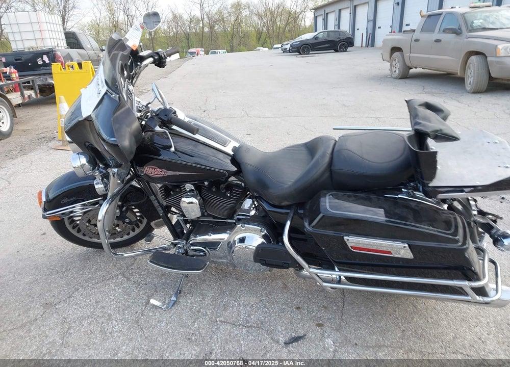 2009 HARLEY-DAVIDSON FLHTC VIN: 1HD1FF4149Y631405