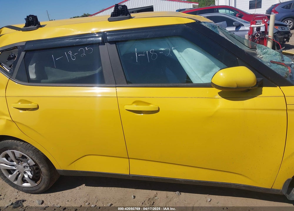 2020 KIA SOUL LX VIN: KNDJ23AU8L7077244