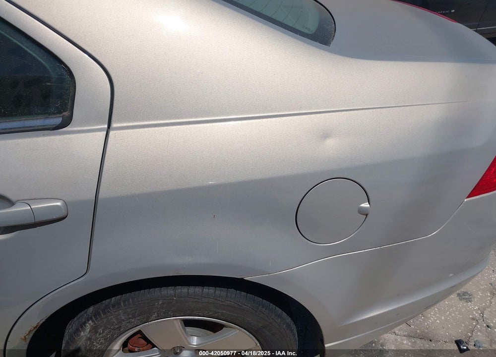 2010 FORD FUSION VIN: 3FAHP0HA6AR285810