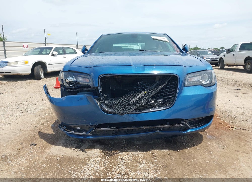 2020 CHRYSLER 300 VIN: 2C3CCABG7LH188735
