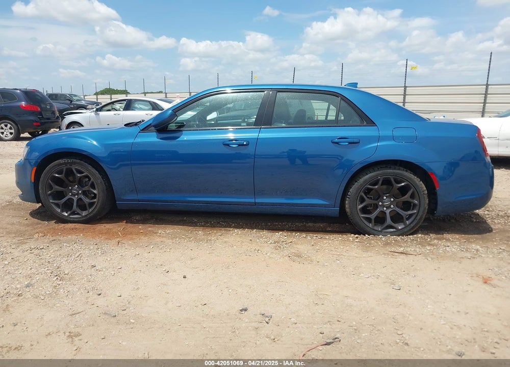 2020 CHRYSLER 300 VIN: 2C3CCABG7LH188735