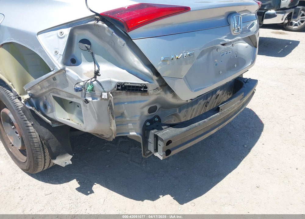 2018 HONDA CIVIC LX VIN: 2HGFC2F51JH587288