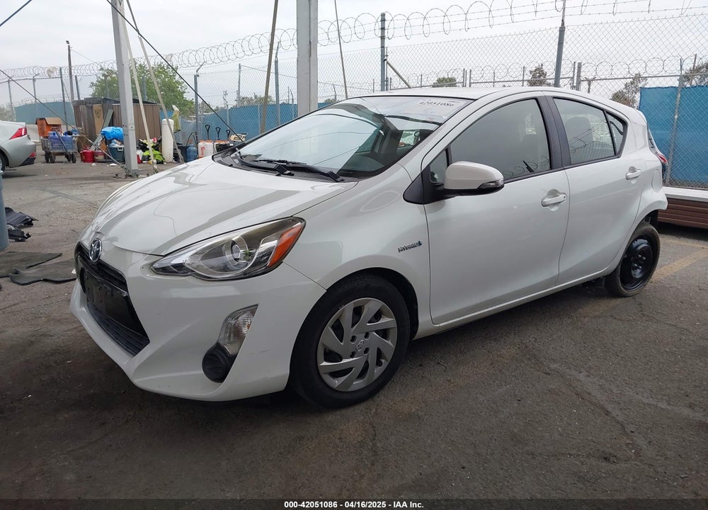 2015 TOYOTA PRIUS C VIN: JTDKDTB39F1093612