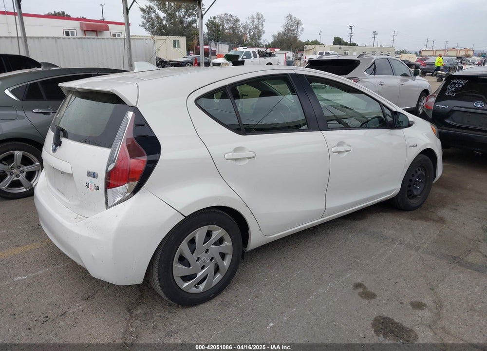 2015 TOYOTA PRIUS C VIN: JTDKDTB39F1093612
