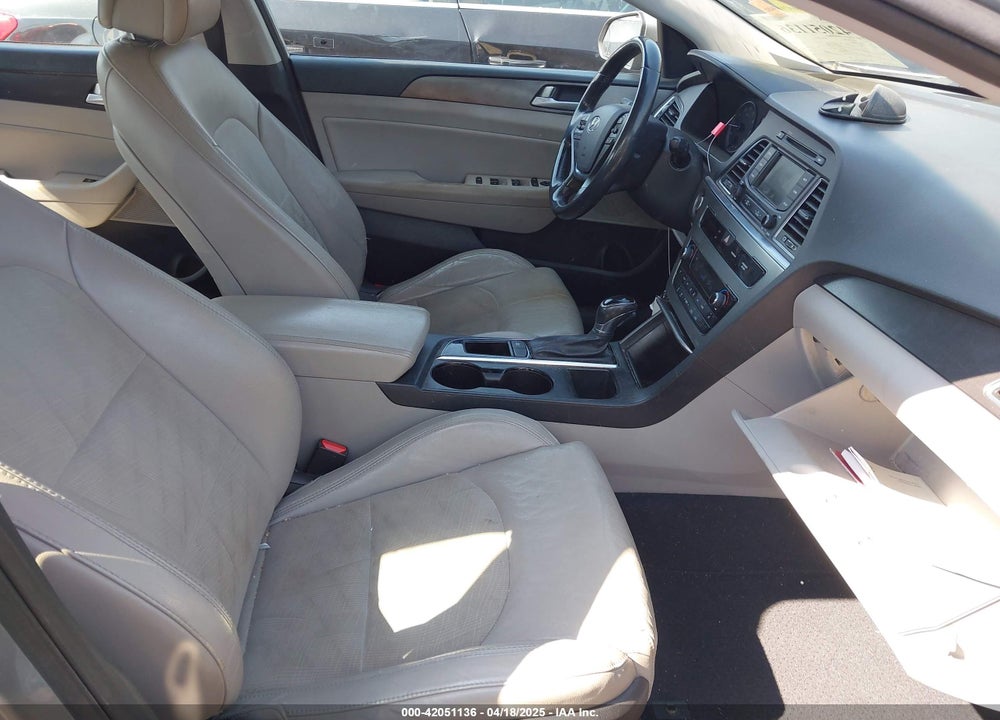 2015 HYUNDAI SONATA VIN: 5NPE34AF9FH042718