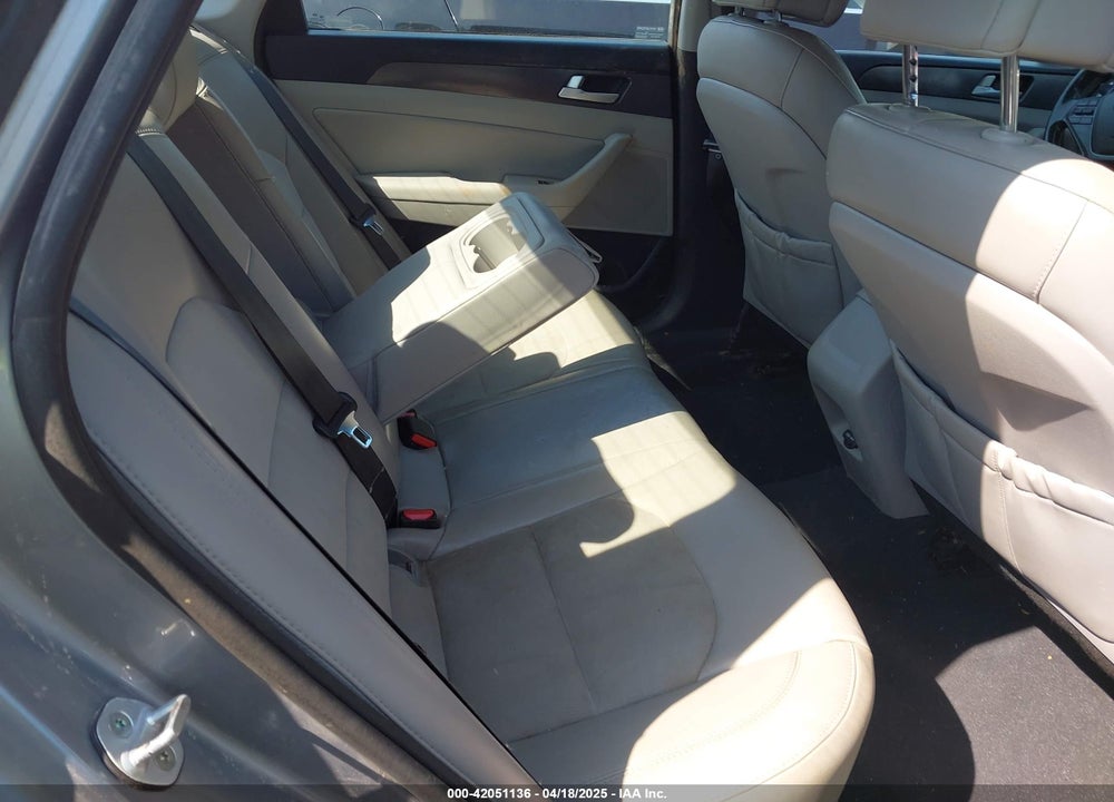 2015 HYUNDAI SONATA VIN: 5NPE34AF9FH042718