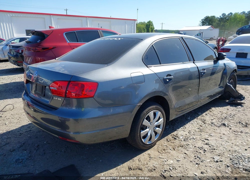 2011 VOLKSWAGEN JETTA VIN: 3VWDZ7AJ1BM371446