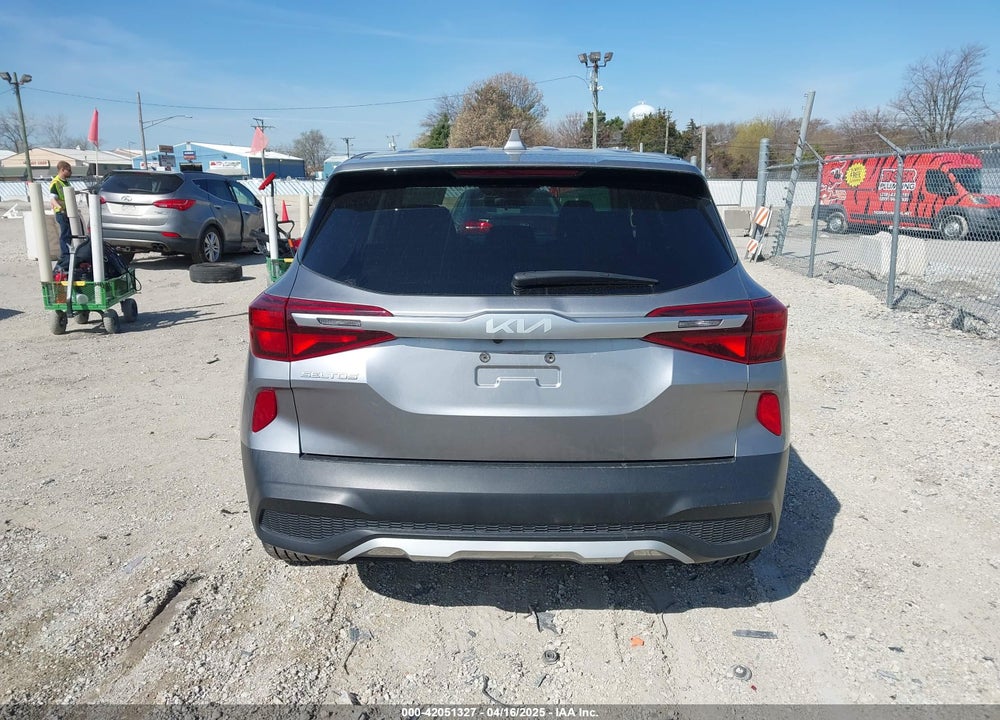 2022 KIA SELTOS LX VIN: KNDEPCAAXN7246286