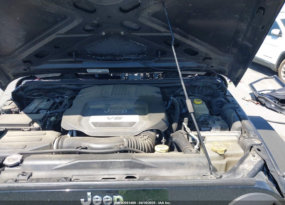 2014 JEEP WRANGLER UNLIMITED SPORT VIN: 1C4HJWDG5EL268736