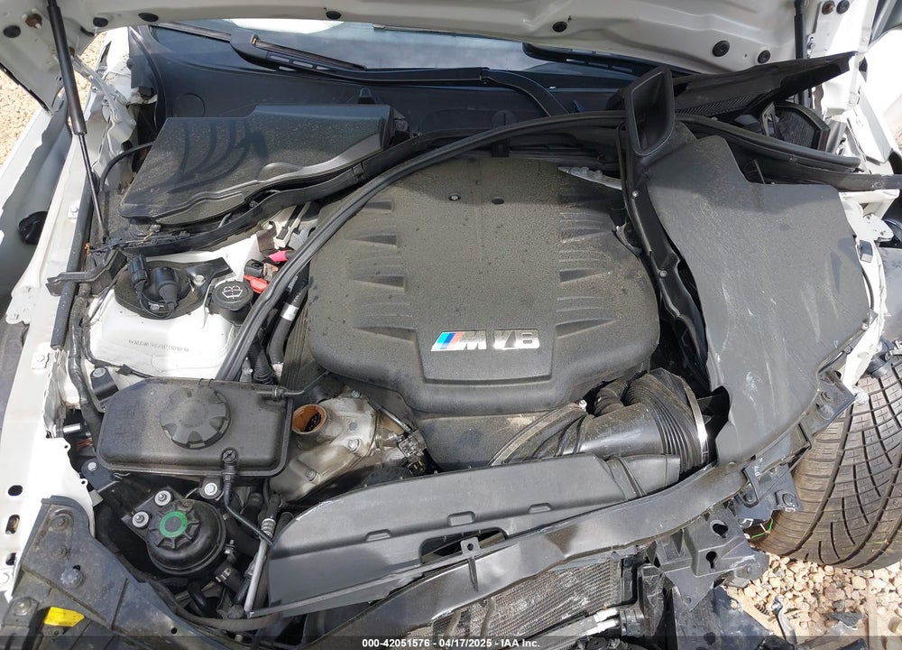 2008 BMW M3 VIN: WBSWL93548P330104