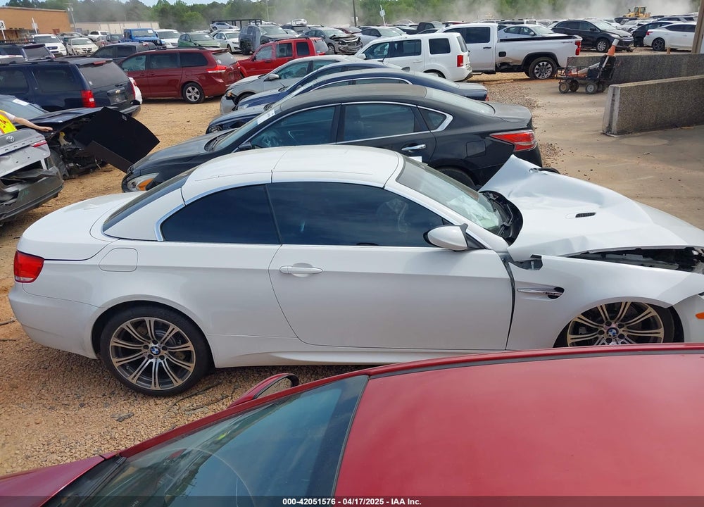 2008 BMW M3 VIN: WBSWL93548P330104