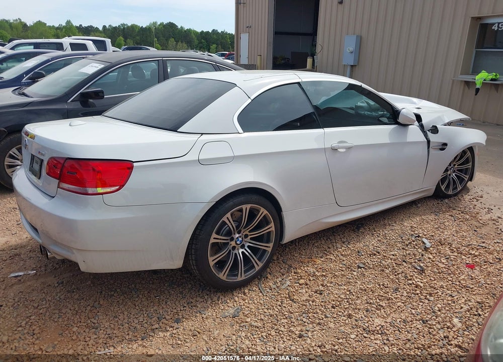 2008 BMW M3 VIN: WBSWL93548P330104