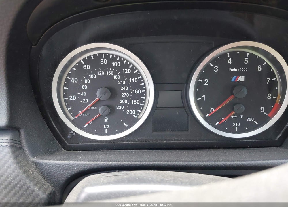 2008 BMW M3 VIN: WBSWL93548P330104