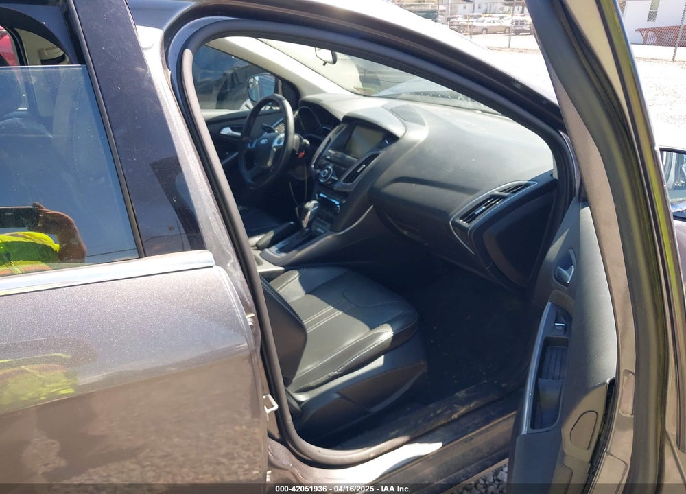2014 FORD FOCUS VIN: 1FADP3N29EL342132