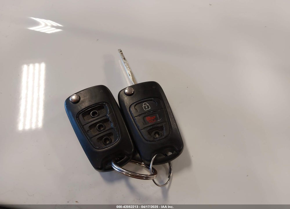 2012 KIA SOUL VIN: KNDJT2A66C7403227