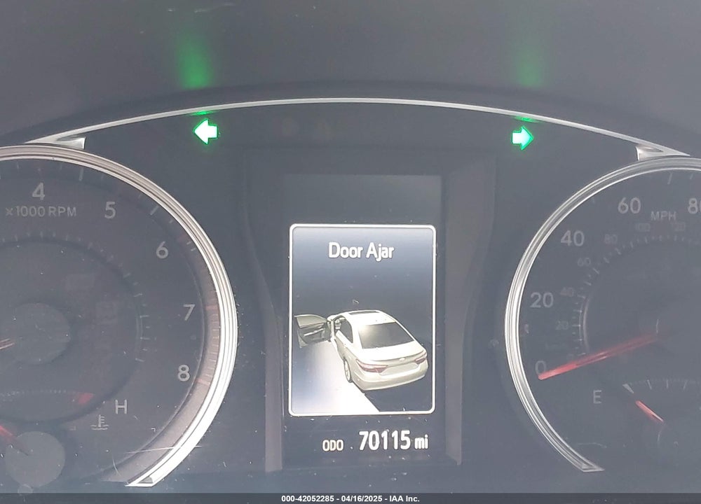 2016 TOYOTA CAMRY SE VIN: 4T1BF1FK6GU201809