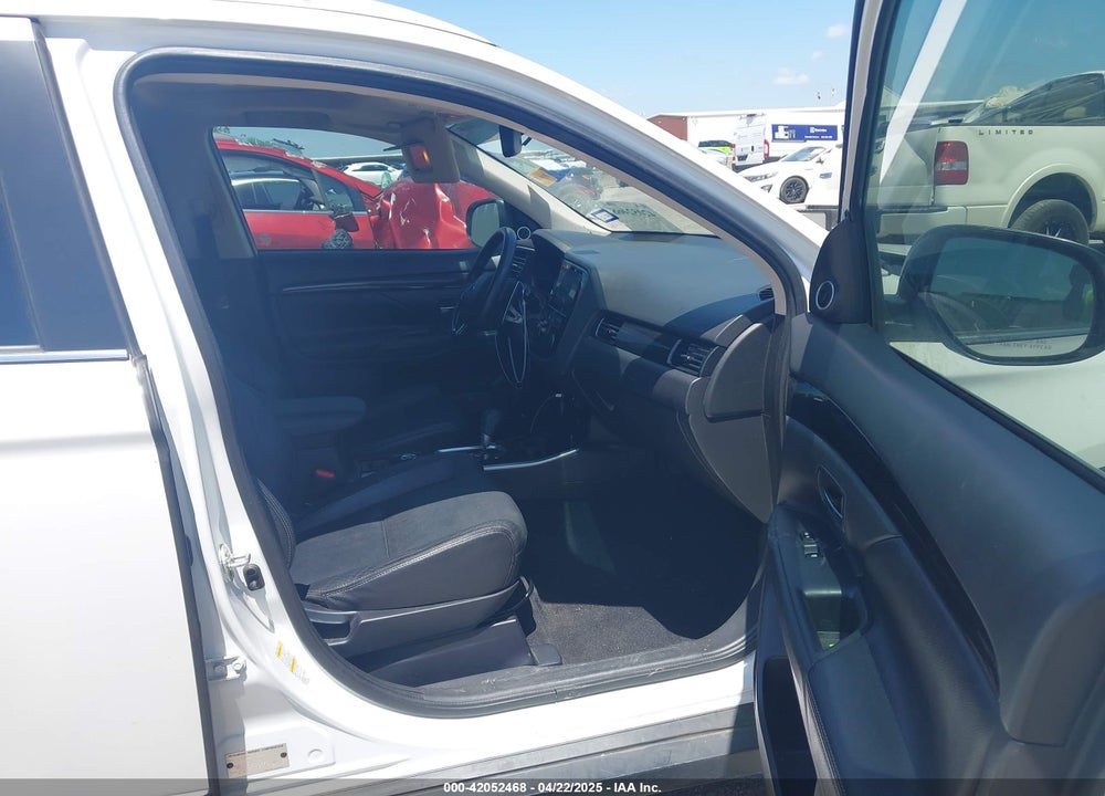 2017 MITSUBISHI OUTLANDER VIN: JA4JZ4AX1HZ023740