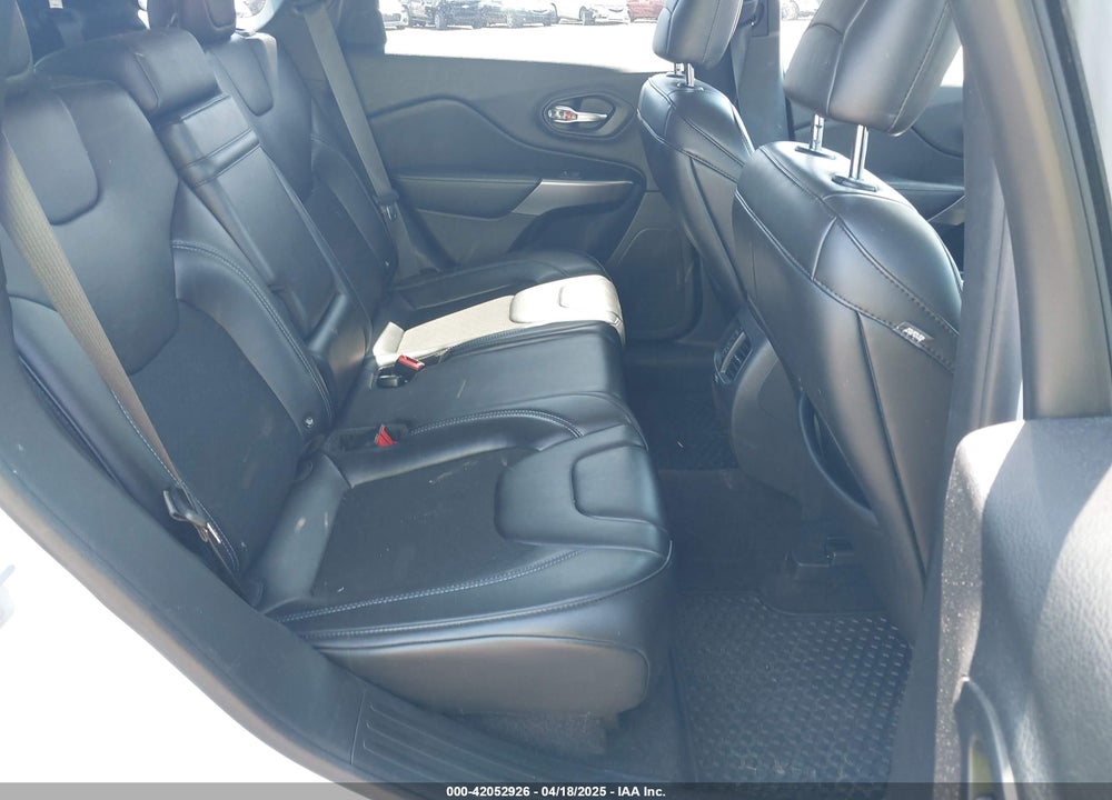 2019 JEEP CHEROKEE LATITUDE PLUS 4X4 VIN: 1C4PJMLXXKD107760