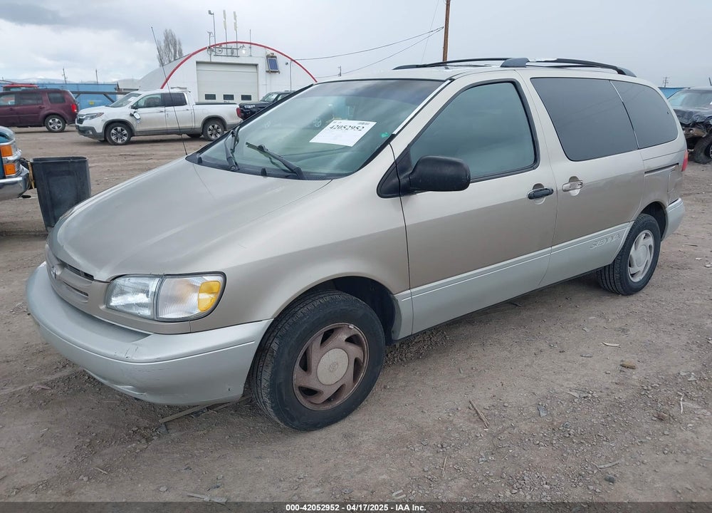 2000 TOYOTA SIENNA XLE VIN: 4T3ZF13C8YU201119