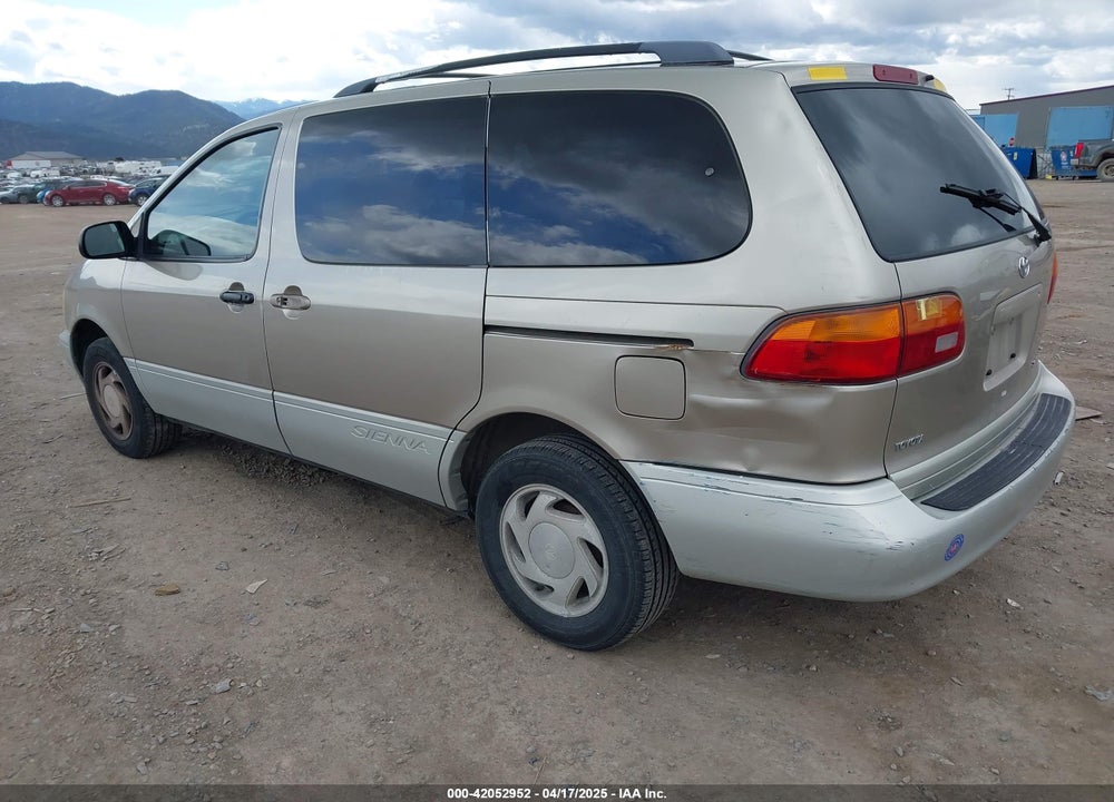 2000 TOYOTA SIENNA XLE VIN: 4T3ZF13C8YU201119