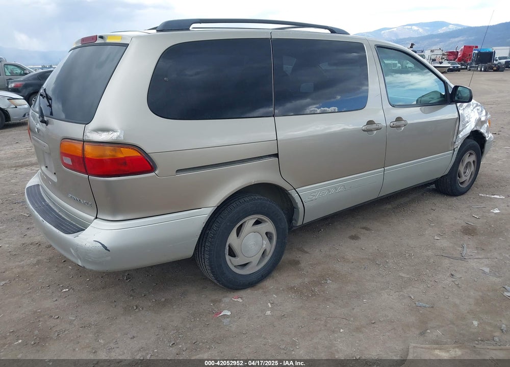 2000 TOYOTA SIENNA XLE VIN: 4T3ZF13C8YU201119