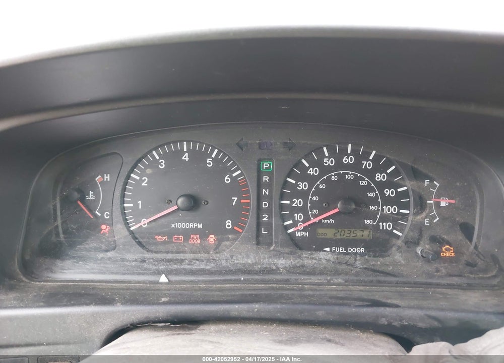 2000 TOYOTA SIENNA XLE VIN: 4T3ZF13C8YU201119