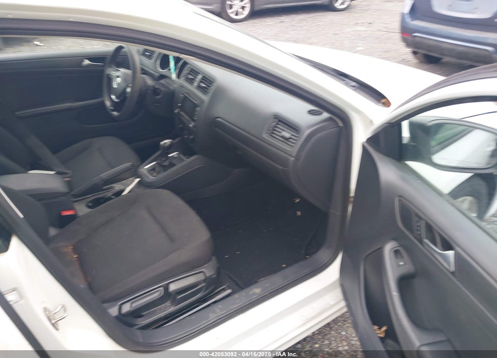 2015 VOLKSWAGEN JETTA VIN: 3VW2K7AJ8FM222629
