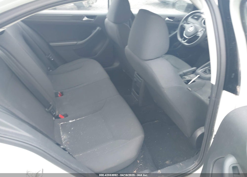 2015 VOLKSWAGEN JETTA VIN: 3VW2K7AJ8FM222629