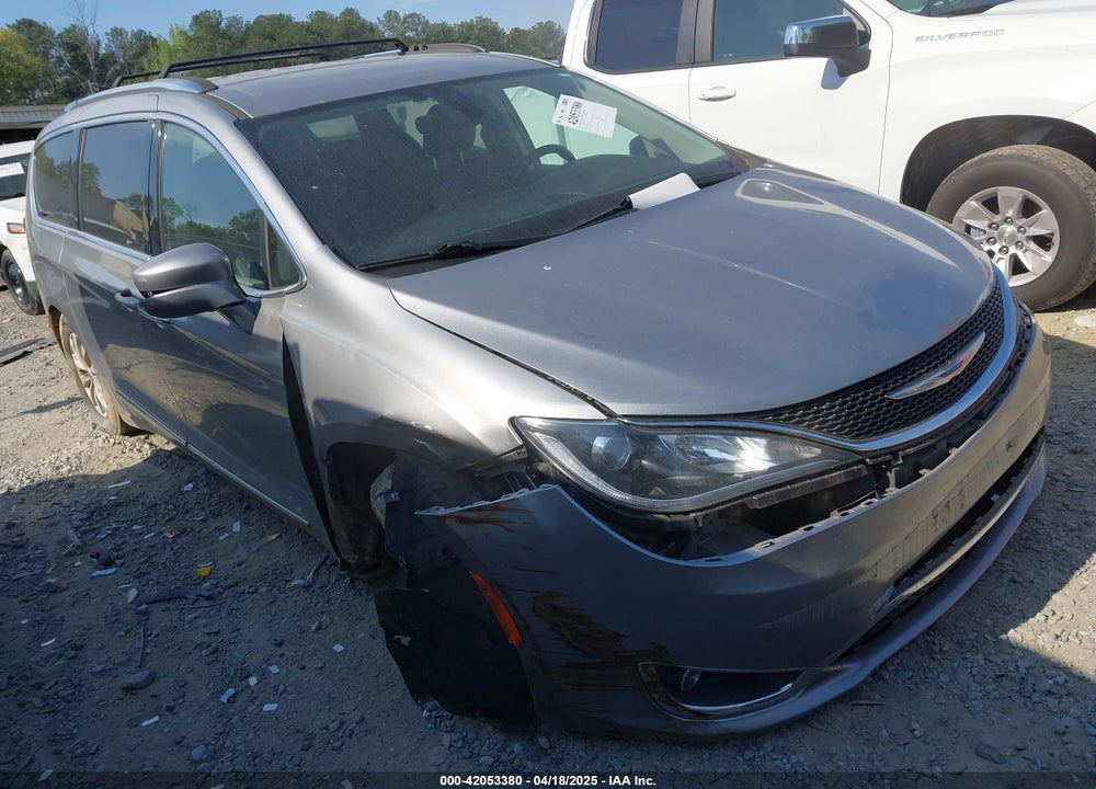 2018 CHRYSLER PACIFICA TOURING L VIN: 2C4RC1BG0JR110651