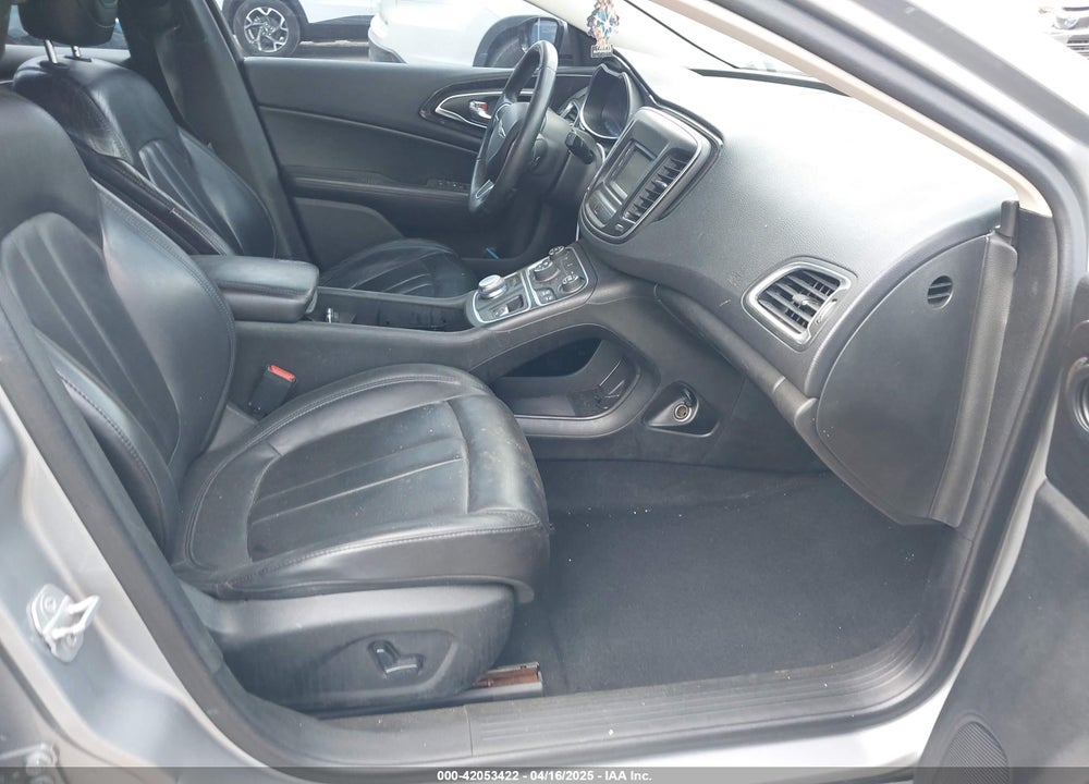2015 CHRYSLER 200 VIN: 1C3CCCCB3FN590049