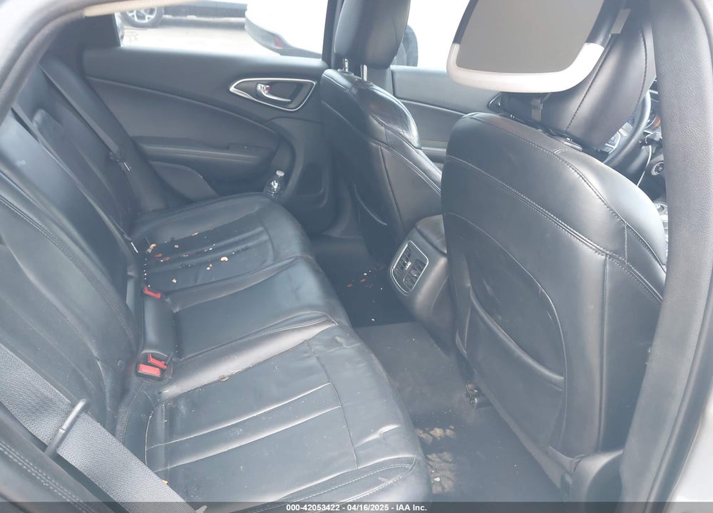 2015 CHRYSLER 200 VIN: 1C3CCCCB3FN590049