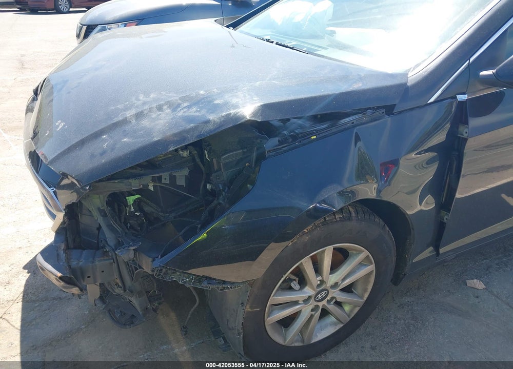 2015 HYUNDAI SONATA VIN: 5NPE24AF1FH210063