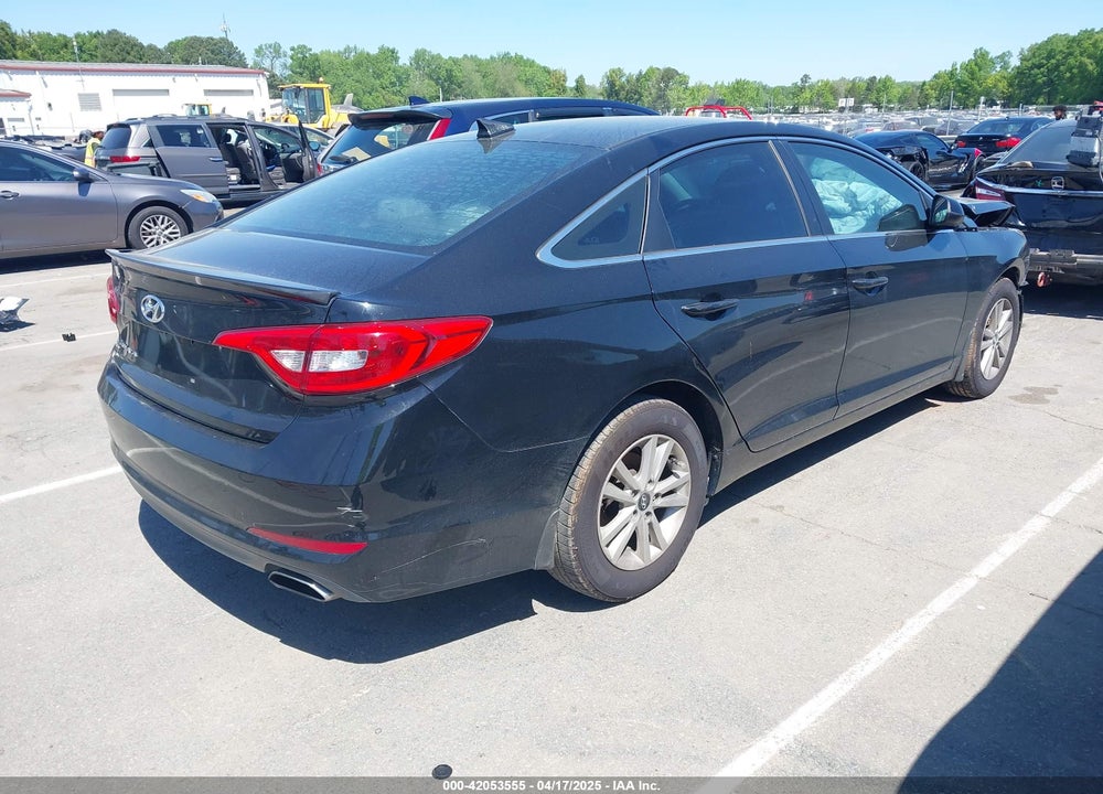 2015 HYUNDAI SONATA VIN: 5NPE24AF1FH210063